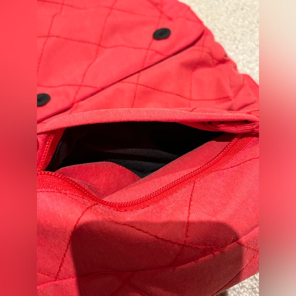 Oakley Women’s Snowboarding Jacket - Picture 13 of 13